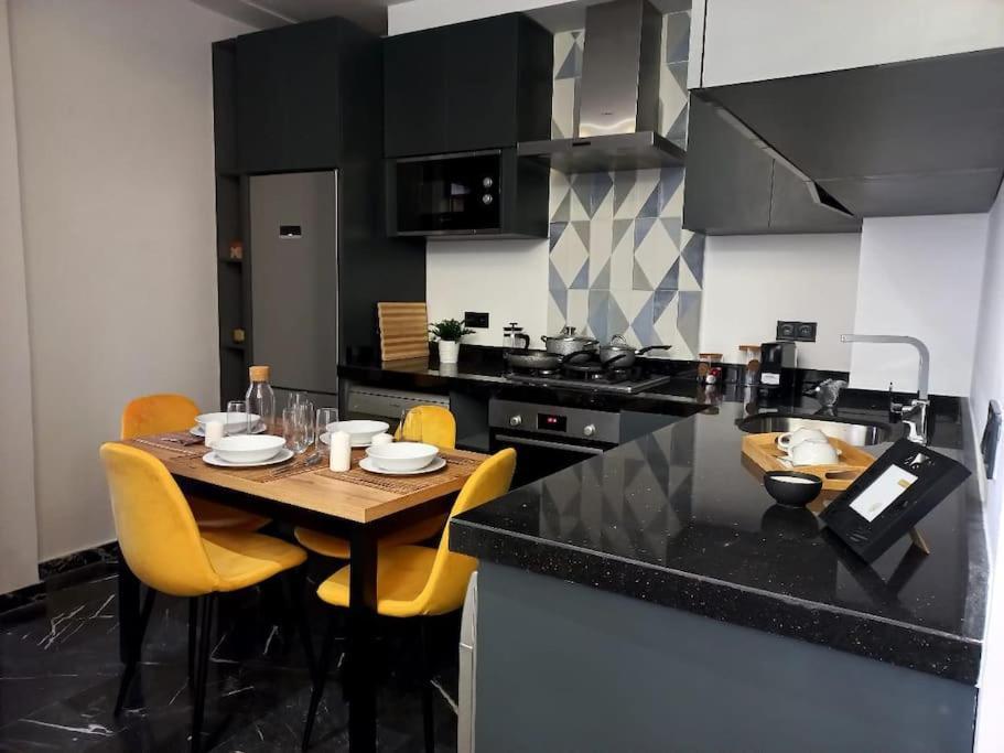 Appartement Cosy Au Coeur De Marrakech Avec Piscine Marrakesh Ngoại thất bức ảnh